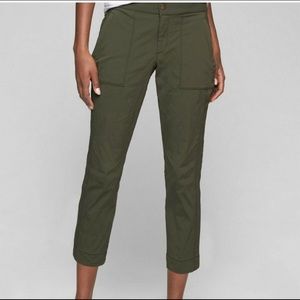Athleta Trekkie Crop Army Green
